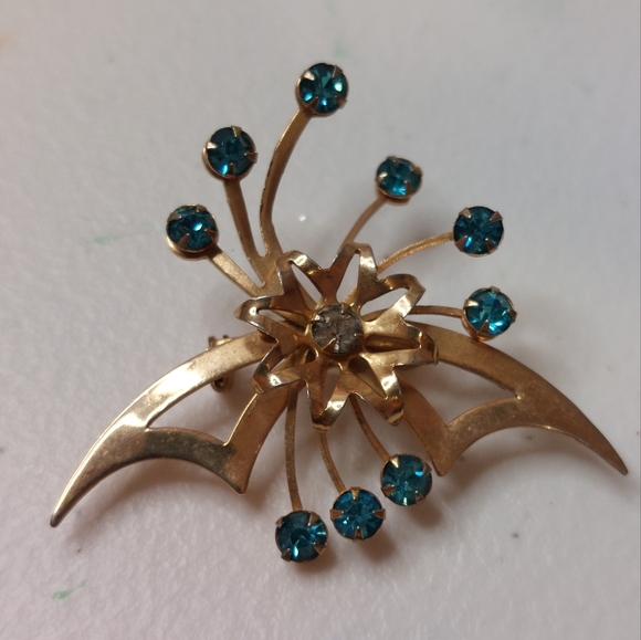 Vintage Jewelry - Vintage Mid-Century Blue Crystal Anthers Flowers with Fillaments Brooch Pin